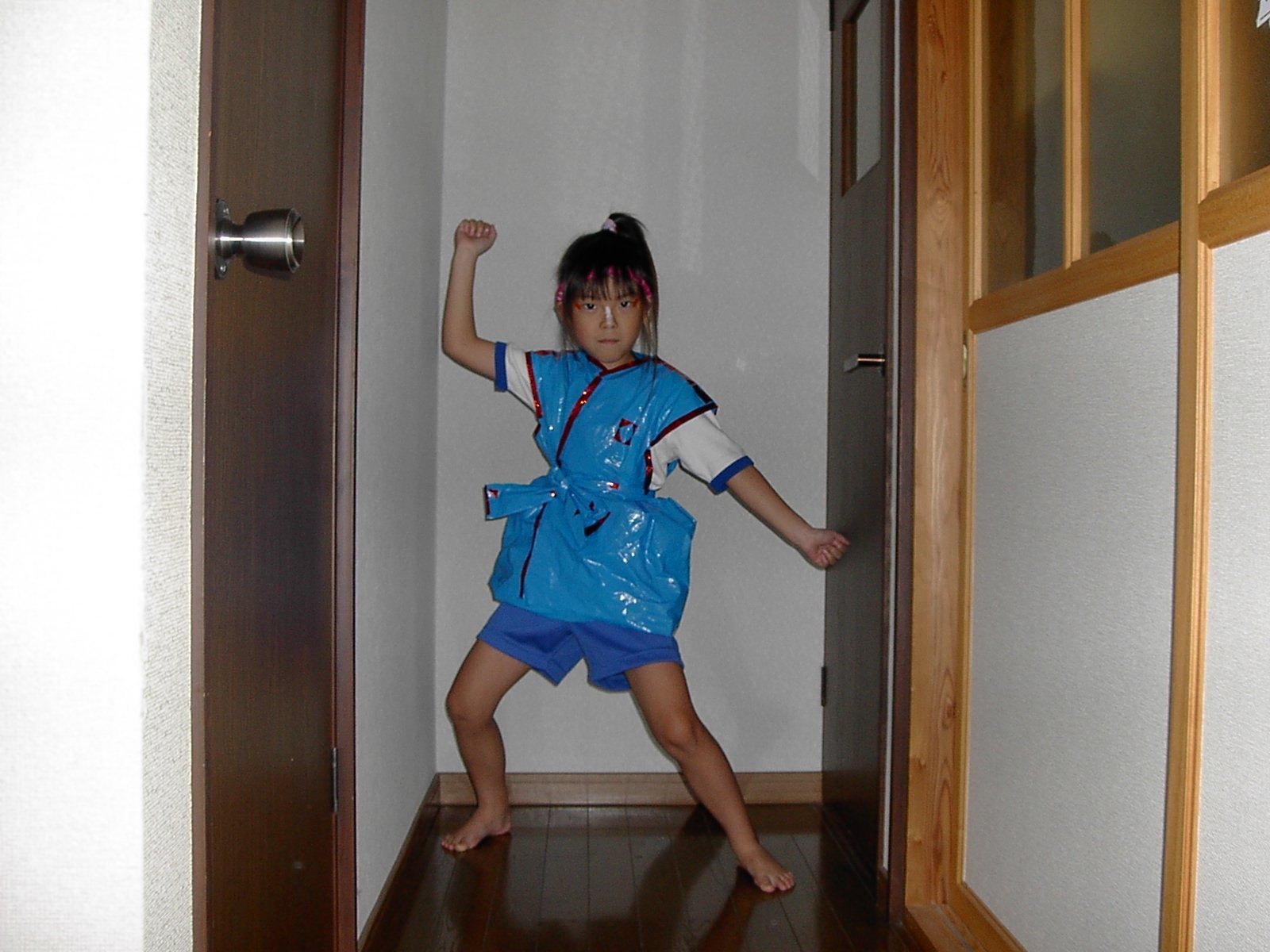 ビニールで作った衣装 掲示板 ギャラリー みんかぶ コミュニティー 08年11月03日 みんかぶ 旧みんなの株式